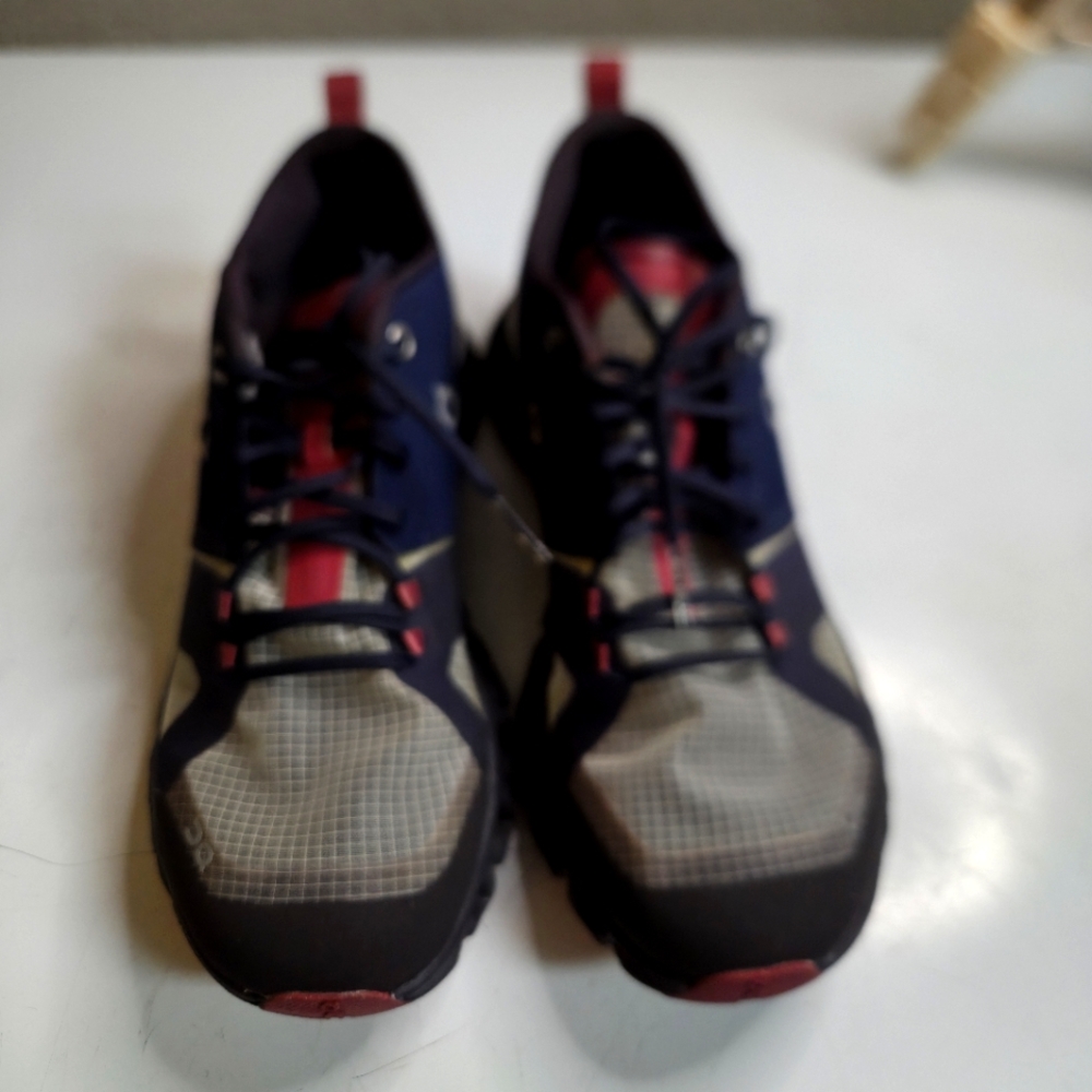 On Running Atletic Shoes
